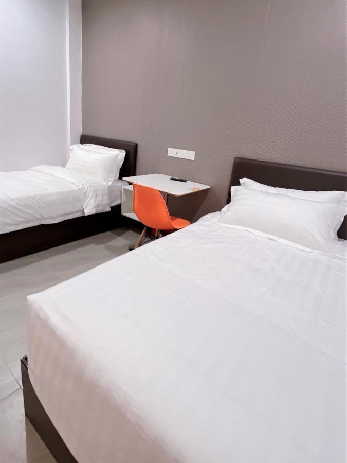 Hotel Decentraland Куала-Тренгану Экстерьер фото